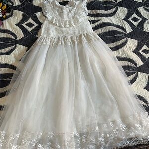 Elegant White Lace Dress